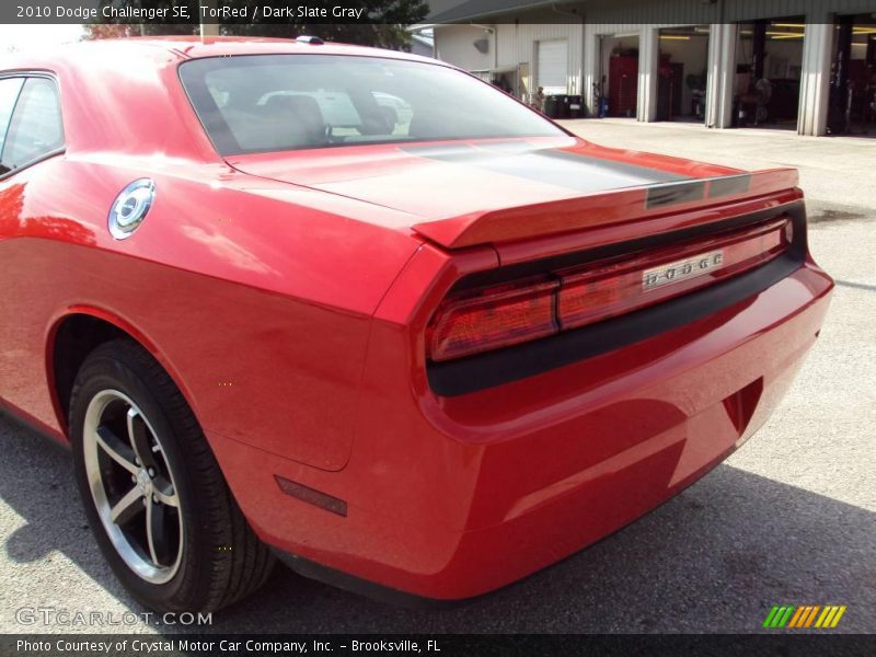 TorRed / Dark Slate Gray 2010 Dodge Challenger SE