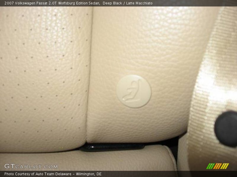 Deep Black / Latte Macchiato 2007 Volkswagen Passat 2.0T Wolfsburg Edition Sedan
