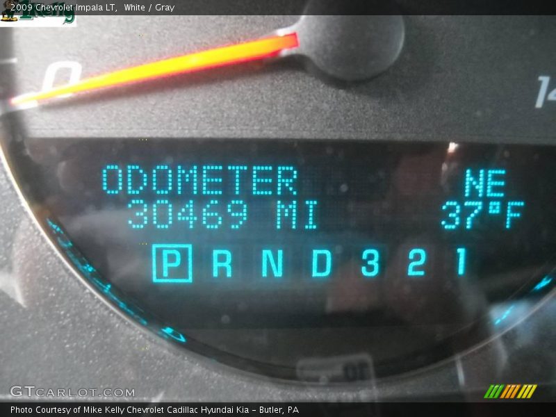 White / Gray 2009 Chevrolet Impala LT