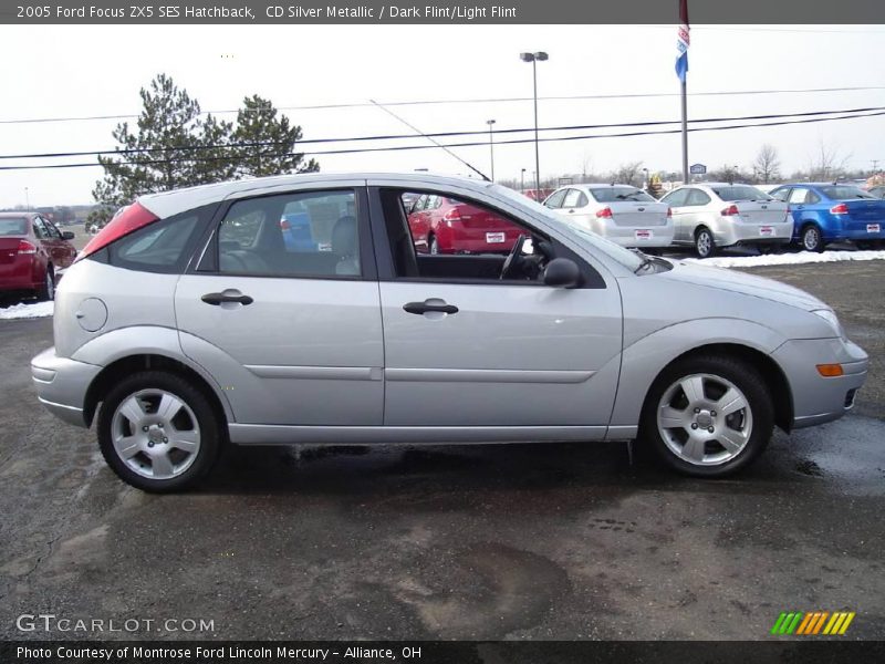 CD Silver Metallic / Dark Flint/Light Flint 2005 Ford Focus ZX5 SES Hatchback