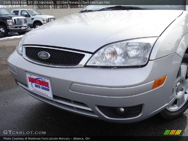 CD Silver Metallic / Dark Flint/Light Flint 2005 Ford Focus ZX5 SES Hatchback