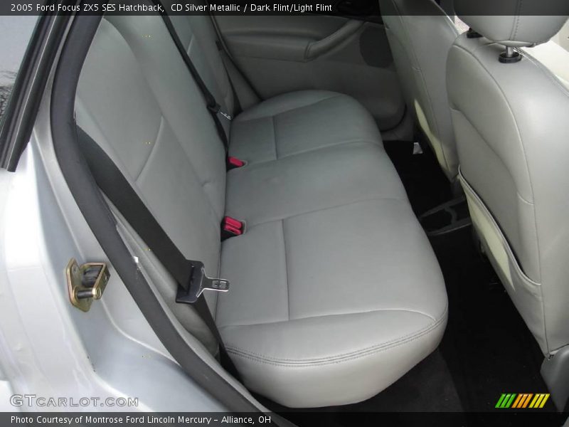 CD Silver Metallic / Dark Flint/Light Flint 2005 Ford Focus ZX5 SES Hatchback