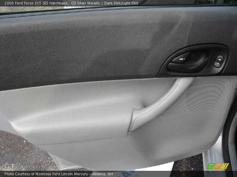 CD Silver Metallic / Dark Flint/Light Flint 2005 Ford Focus ZX5 SES Hatchback