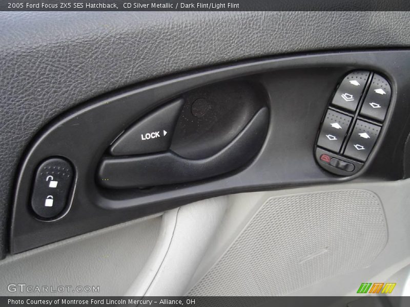 CD Silver Metallic / Dark Flint/Light Flint 2005 Ford Focus ZX5 SES Hatchback
