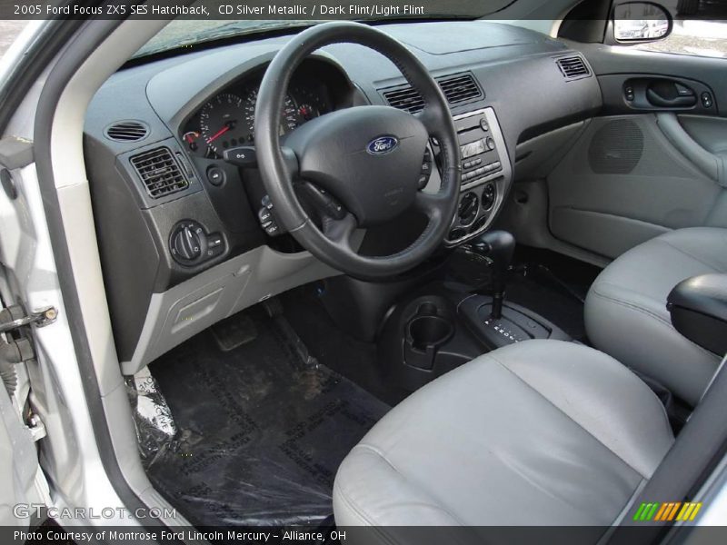 CD Silver Metallic / Dark Flint/Light Flint 2005 Ford Focus ZX5 SES Hatchback