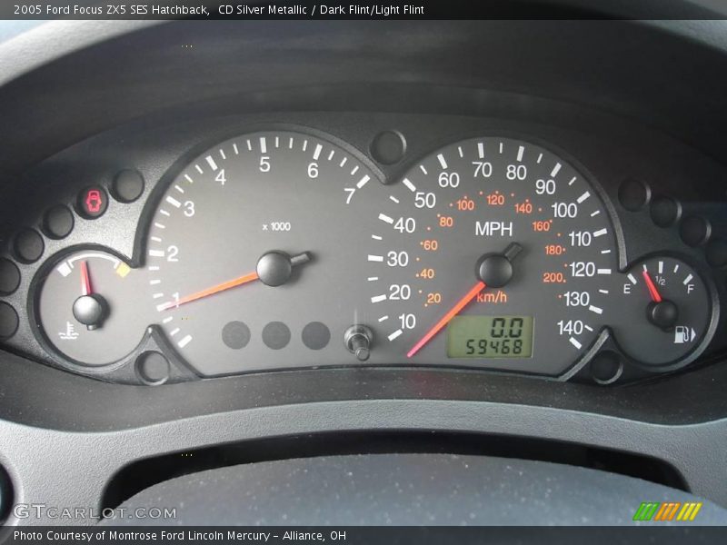 CD Silver Metallic / Dark Flint/Light Flint 2005 Ford Focus ZX5 SES Hatchback