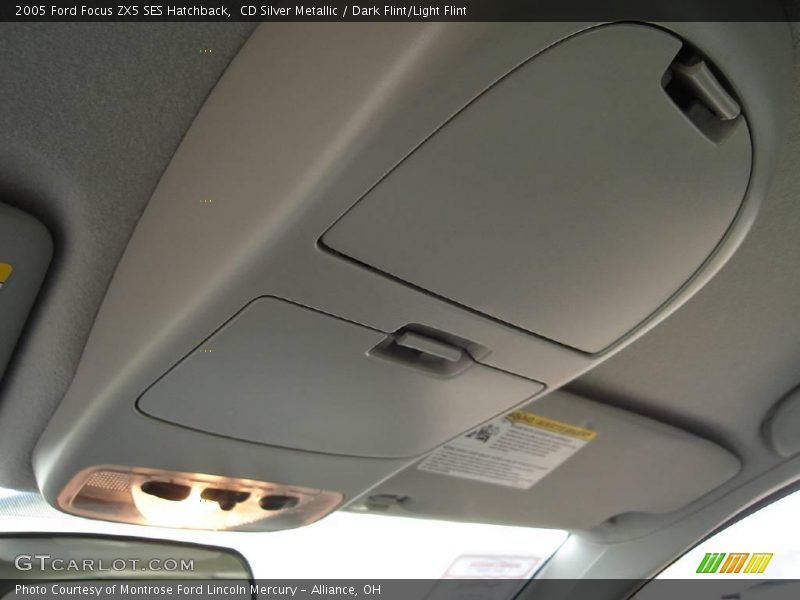 CD Silver Metallic / Dark Flint/Light Flint 2005 Ford Focus ZX5 SES Hatchback