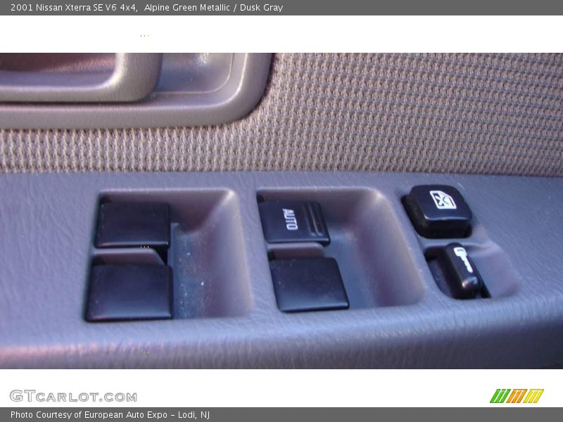 Alpine Green Metallic / Dusk Gray 2001 Nissan Xterra SE V6 4x4