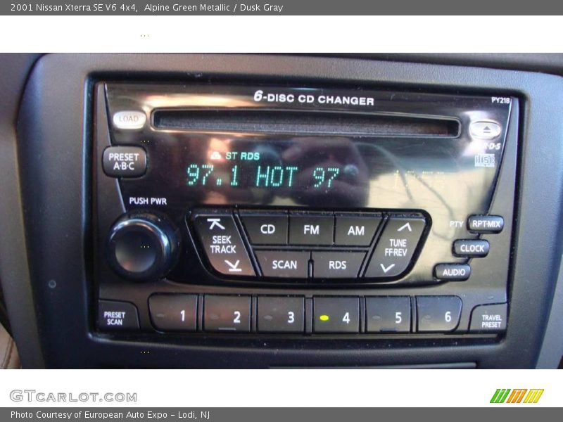 Alpine Green Metallic / Dusk Gray 2001 Nissan Xterra SE V6 4x4