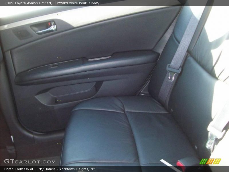 Blizzard White Pearl / Ivory 2005 Toyota Avalon Limited