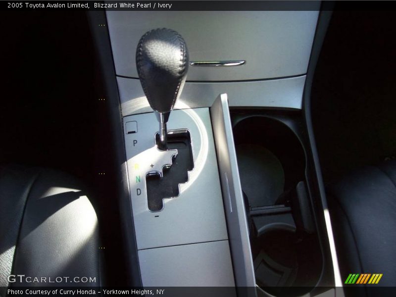 Blizzard White Pearl / Ivory 2005 Toyota Avalon Limited