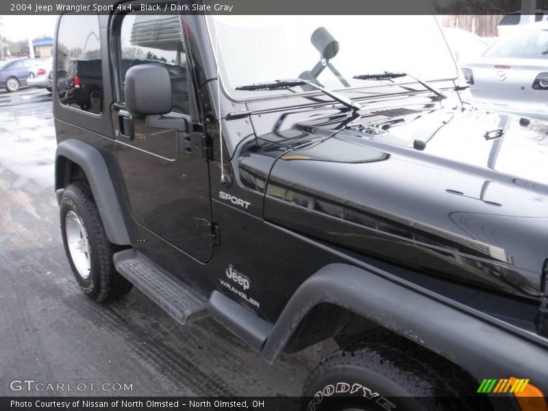 Black / Dark Slate Gray 2004 Jeep Wrangler Sport 4x4