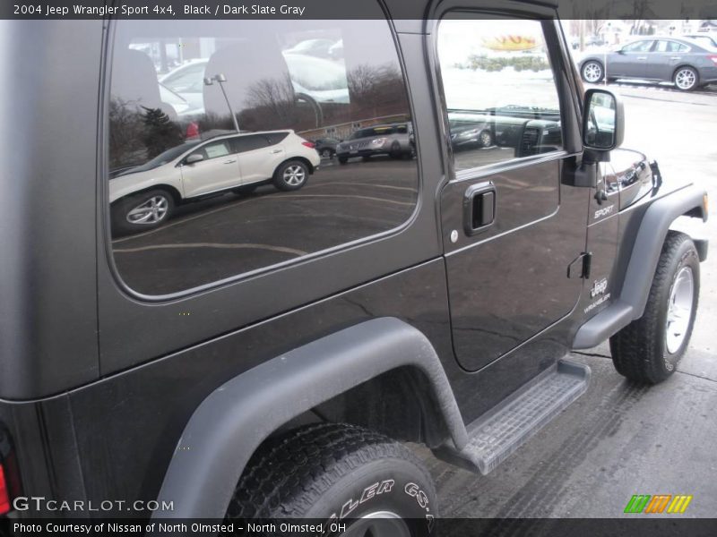 Black / Dark Slate Gray 2004 Jeep Wrangler Sport 4x4