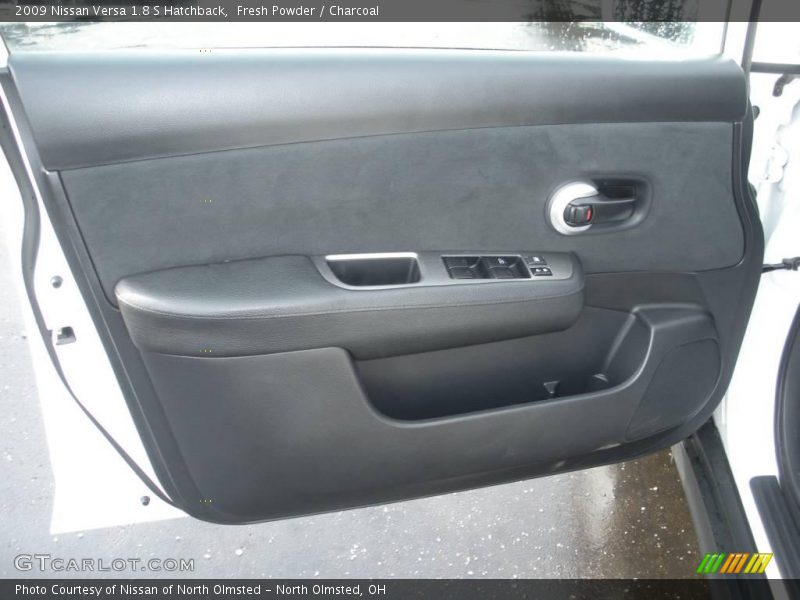 Fresh Powder / Charcoal 2009 Nissan Versa 1.8 S Hatchback