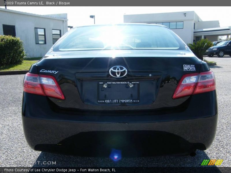 Black / Bisque 2009 Toyota Camry LE