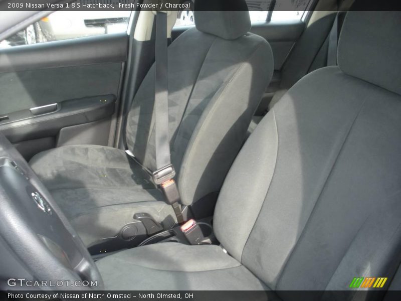 Fresh Powder / Charcoal 2009 Nissan Versa 1.8 S Hatchback