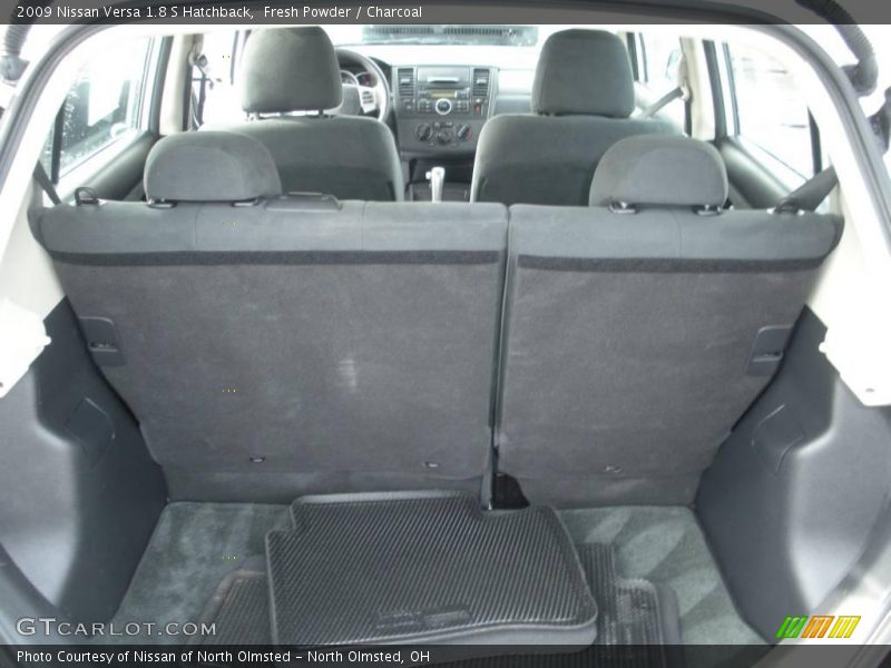 Fresh Powder / Charcoal 2009 Nissan Versa 1.8 S Hatchback