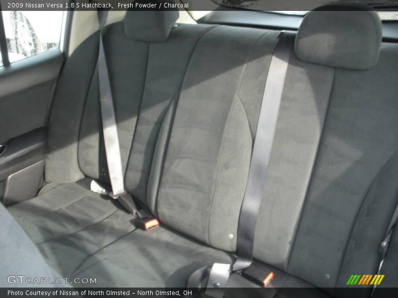 Fresh Powder / Charcoal 2009 Nissan Versa 1.8 S Hatchback