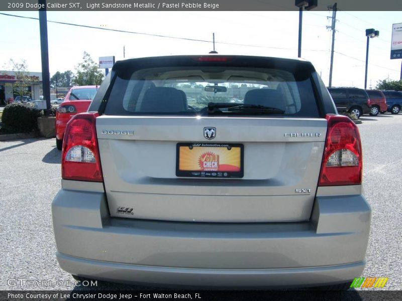 Light Sandstone Metallic / Pastel Pebble Beige 2009 Dodge Caliber SXT