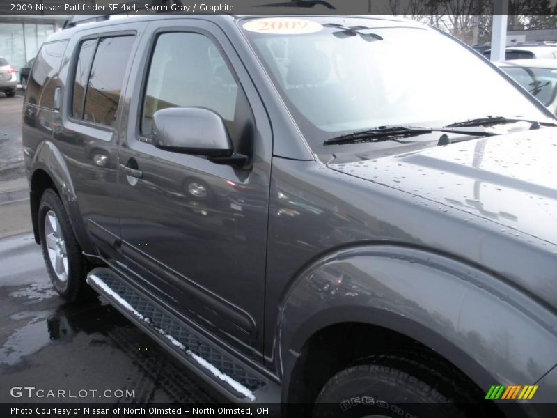 Storm Gray / Graphite 2009 Nissan Pathfinder SE 4x4