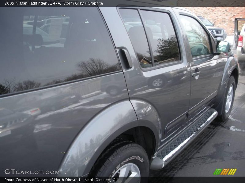 Storm Gray / Graphite 2009 Nissan Pathfinder SE 4x4