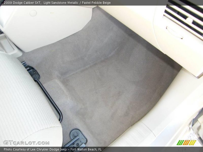 Light Sandstone Metallic / Pastel Pebble Beige 2009 Dodge Caliber SXT