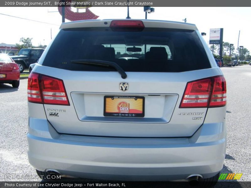 Bright Silver Metallic / Dark Slate Gray/Light Graystone 2009 Dodge Journey SXT