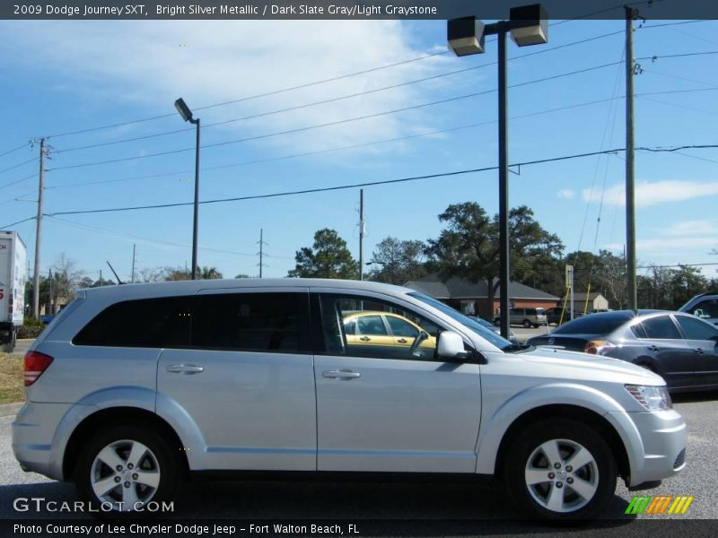 Bright Silver Metallic / Dark Slate Gray/Light Graystone 2009 Dodge Journey SXT