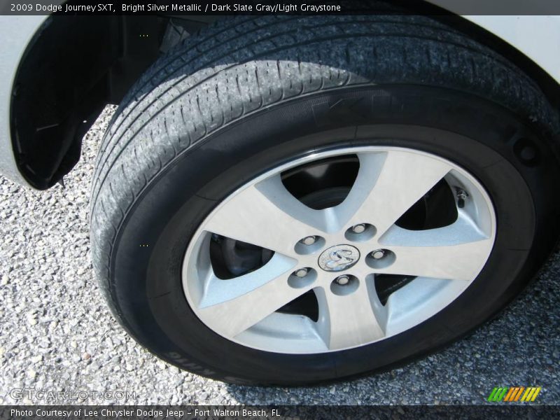 Bright Silver Metallic / Dark Slate Gray/Light Graystone 2009 Dodge Journey SXT