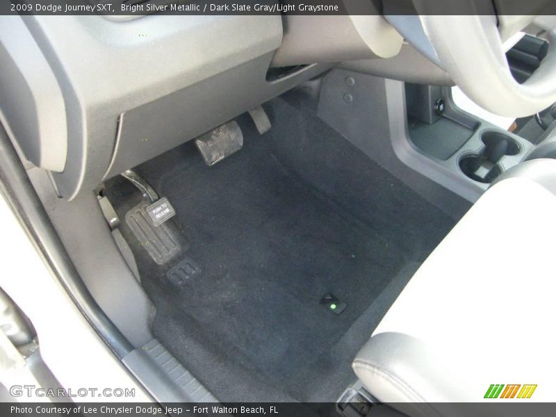 Bright Silver Metallic / Dark Slate Gray/Light Graystone 2009 Dodge Journey SXT
