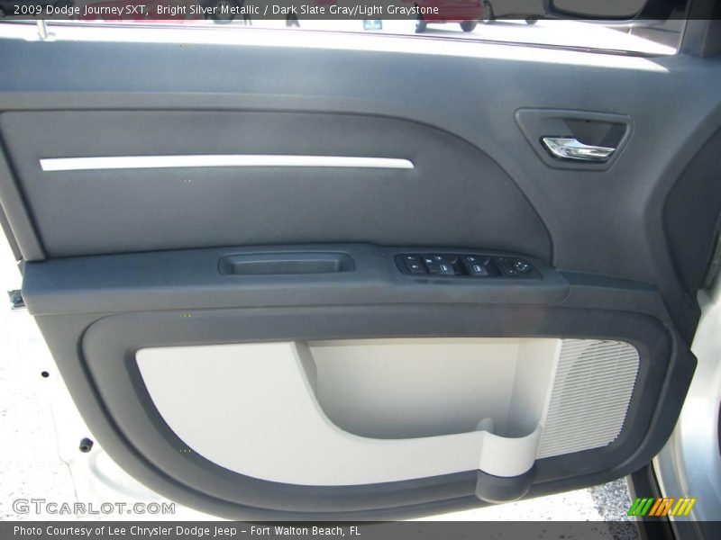 Bright Silver Metallic / Dark Slate Gray/Light Graystone 2009 Dodge Journey SXT