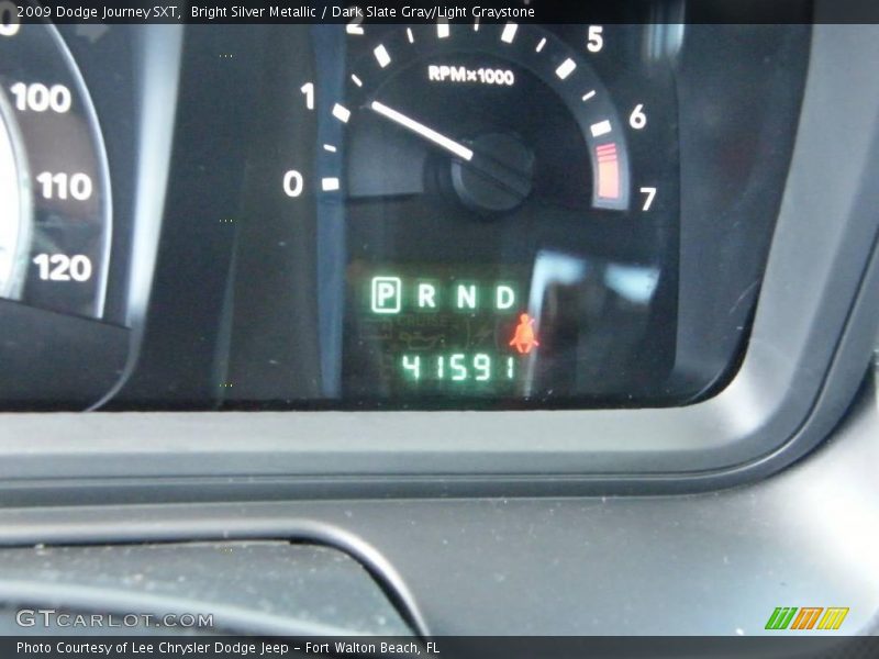 Bright Silver Metallic / Dark Slate Gray/Light Graystone 2009 Dodge Journey SXT