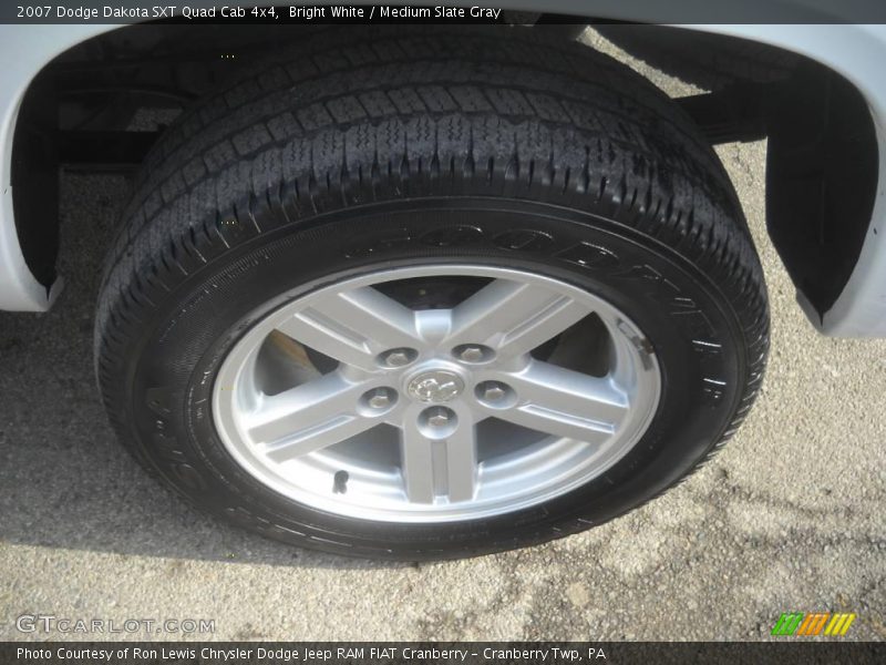 Bright White / Medium Slate Gray 2007 Dodge Dakota SXT Quad Cab 4x4