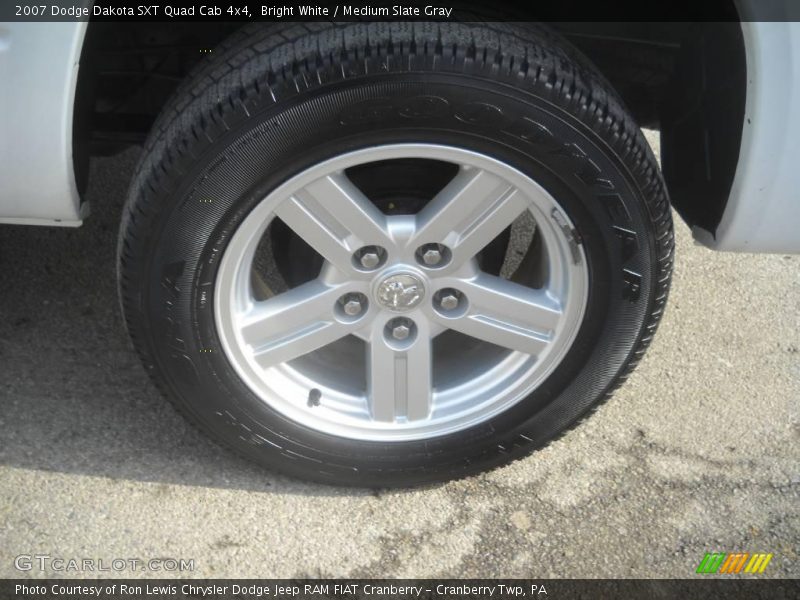 Bright White / Medium Slate Gray 2007 Dodge Dakota SXT Quad Cab 4x4