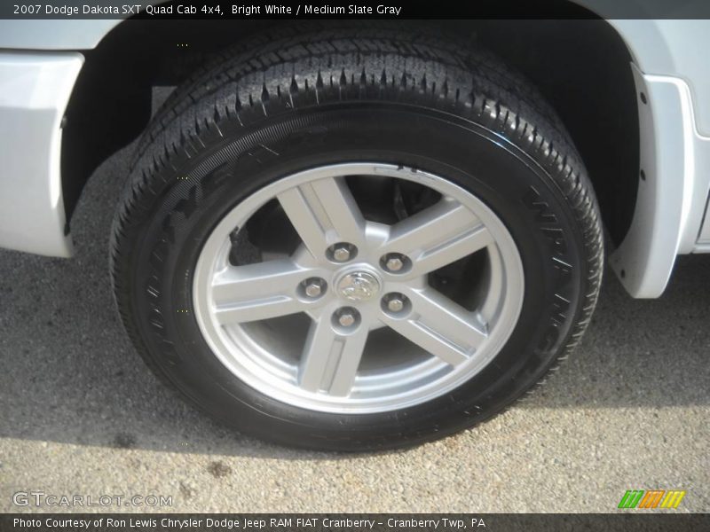 Bright White / Medium Slate Gray 2007 Dodge Dakota SXT Quad Cab 4x4