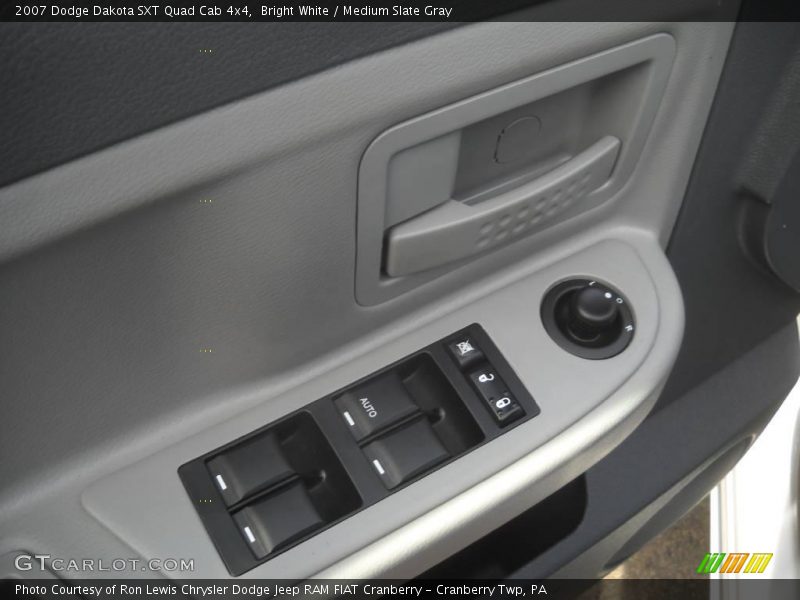 Bright White / Medium Slate Gray 2007 Dodge Dakota SXT Quad Cab 4x4