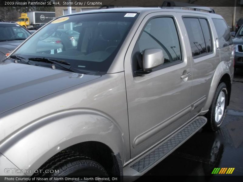 Storm Gray / Graphite 2009 Nissan Pathfinder SE 4x4