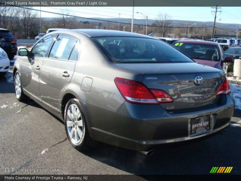Phantom Gray Pearl / Light Gray 2006 Toyota Avalon XLS
