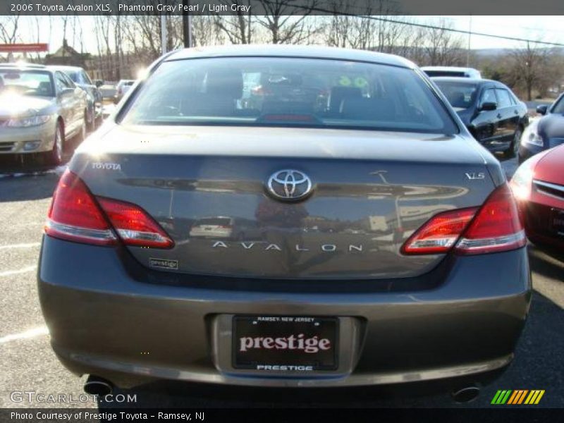 Phantom Gray Pearl / Light Gray 2006 Toyota Avalon XLS