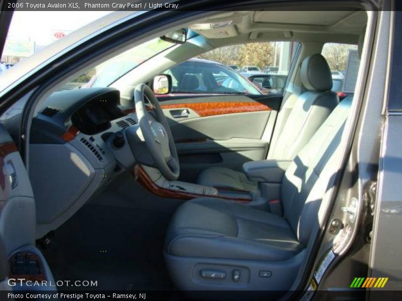 Phantom Gray Pearl / Light Gray 2006 Toyota Avalon XLS