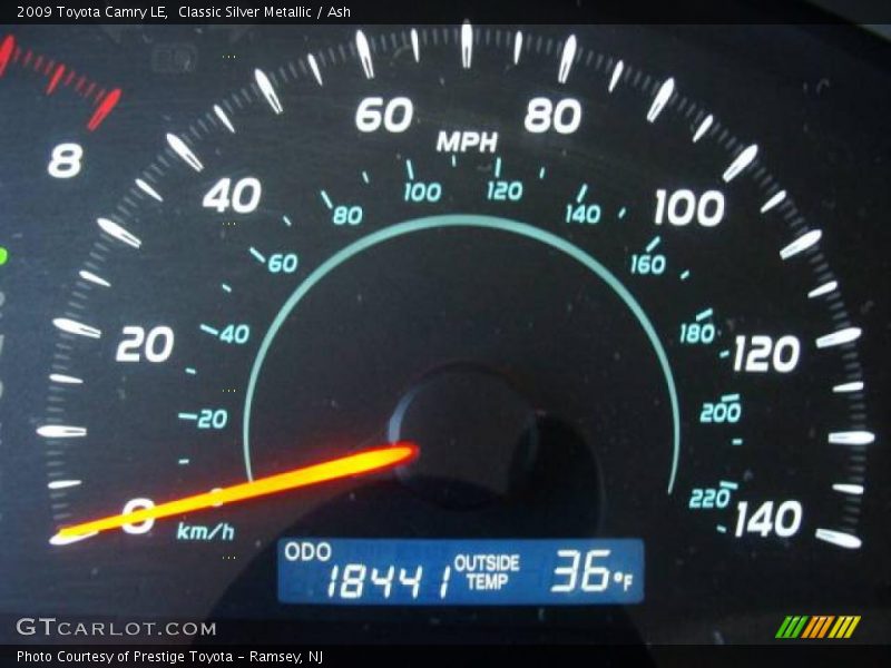 Classic Silver Metallic / Ash 2009 Toyota Camry LE