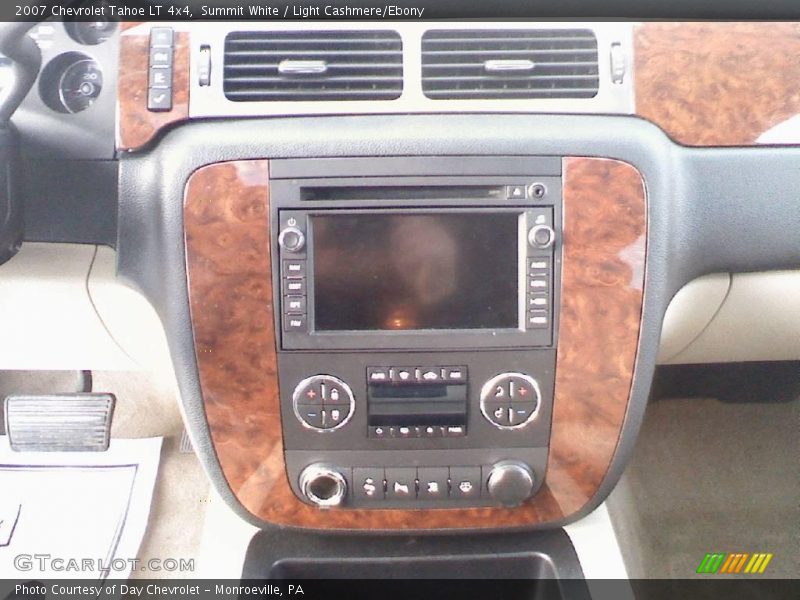 Summit White / Light Cashmere/Ebony 2007 Chevrolet Tahoe LT 4x4