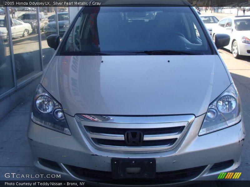 Silver Pearl Metallic / Gray 2005 Honda Odyssey LX