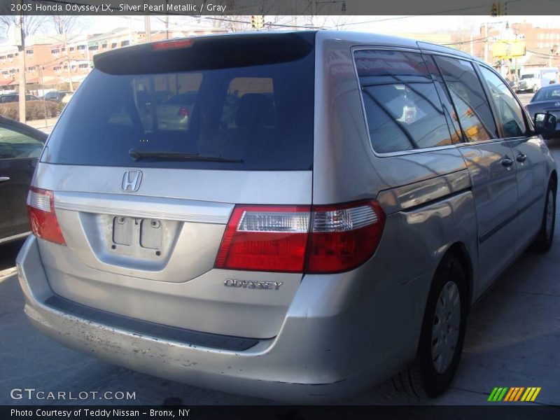 Silver Pearl Metallic / Gray 2005 Honda Odyssey LX