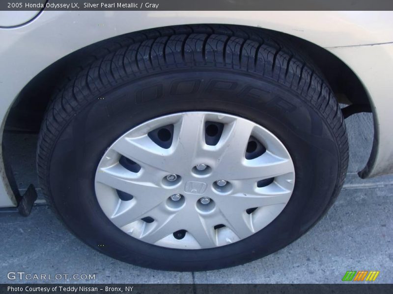 Silver Pearl Metallic / Gray 2005 Honda Odyssey LX