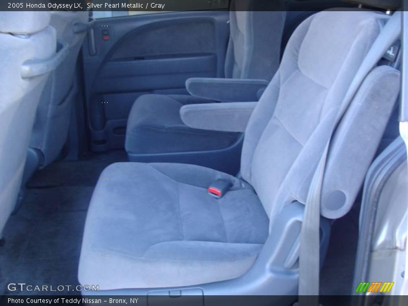 Silver Pearl Metallic / Gray 2005 Honda Odyssey LX