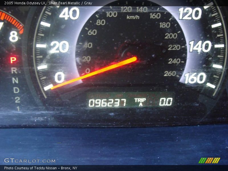 Silver Pearl Metallic / Gray 2005 Honda Odyssey LX