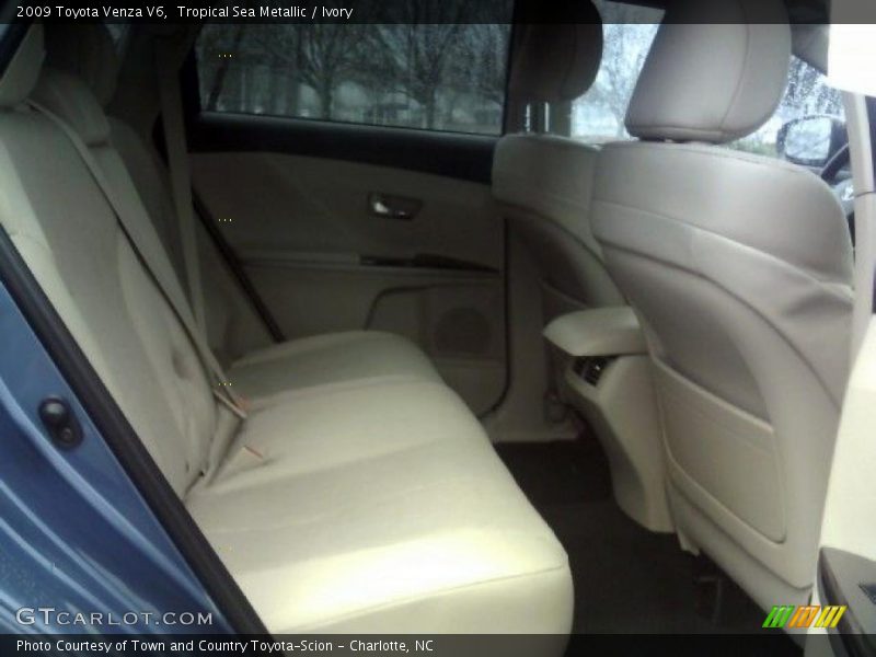 Tropical Sea Metallic / Ivory 2009 Toyota Venza V6