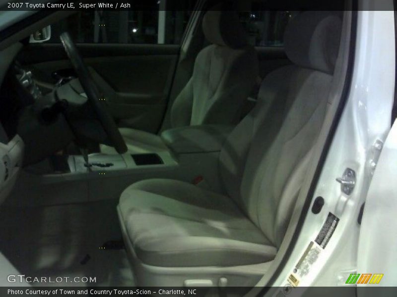 Super White / Ash 2007 Toyota Camry LE