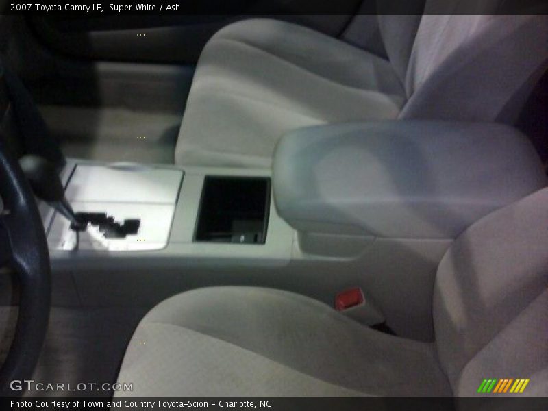 Super White / Ash 2007 Toyota Camry LE